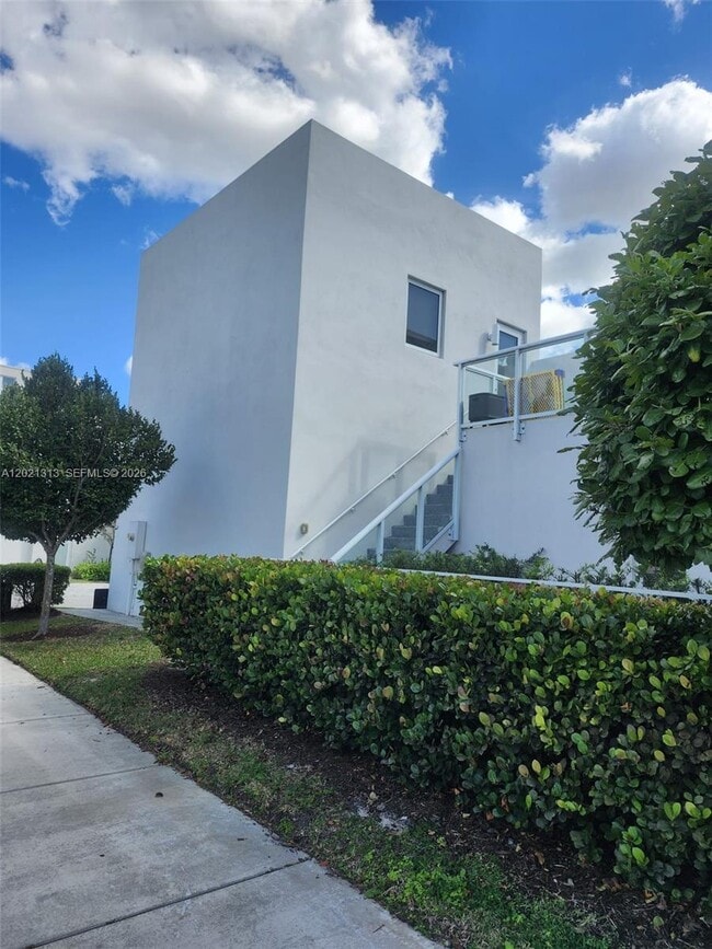 Building Photo - 6369 NW 104th Path