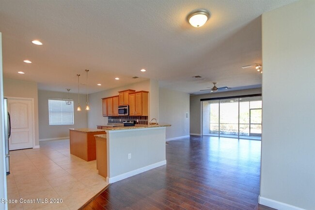 Building Photo - 5918 Croydon Ct