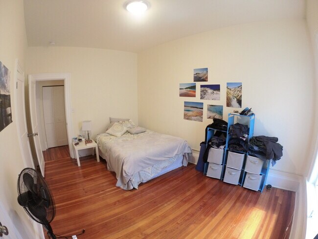 Foto del edificio - 1463 Beacon St
