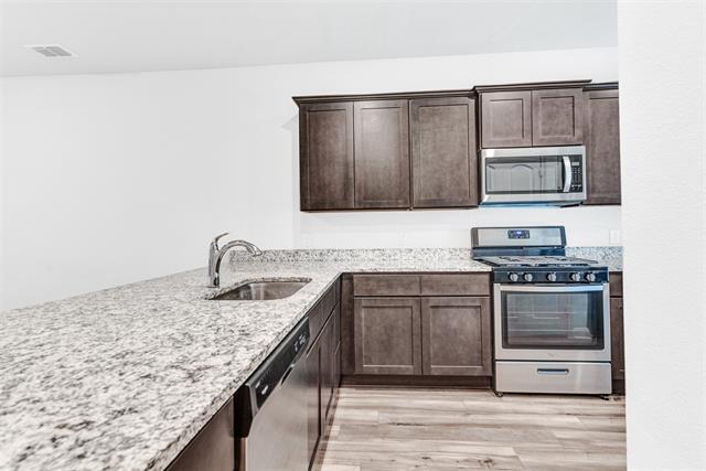 Foto del edificio - 13522 Mineral Rd