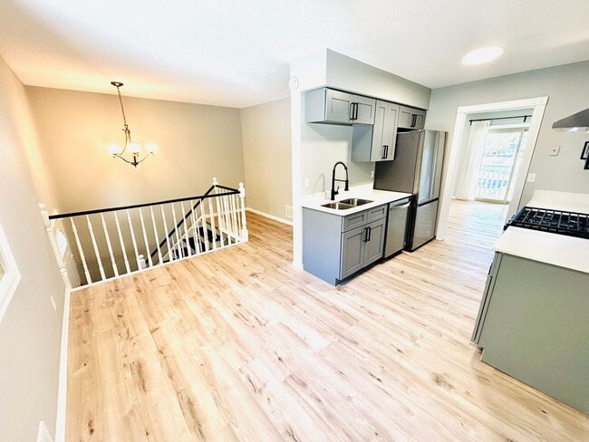 Foto del edificio - Newly Updated In Prime Apple Valley Neighborhood