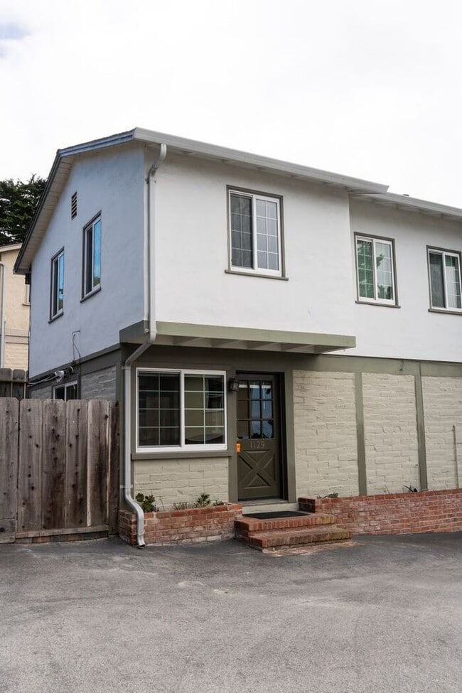 Building Photo - Pacific Grove Coastal Cottage – 2 Bedroom