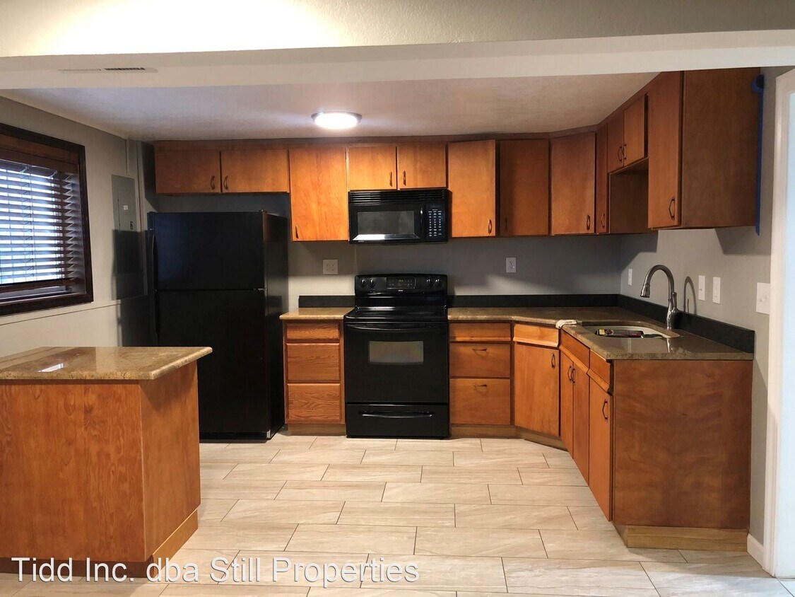 Foto principal - 1801 8th St NE
