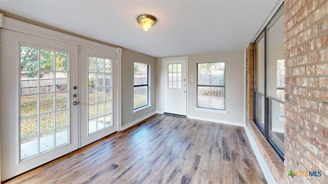 Foto del edificio - 1813 Sundown Dr