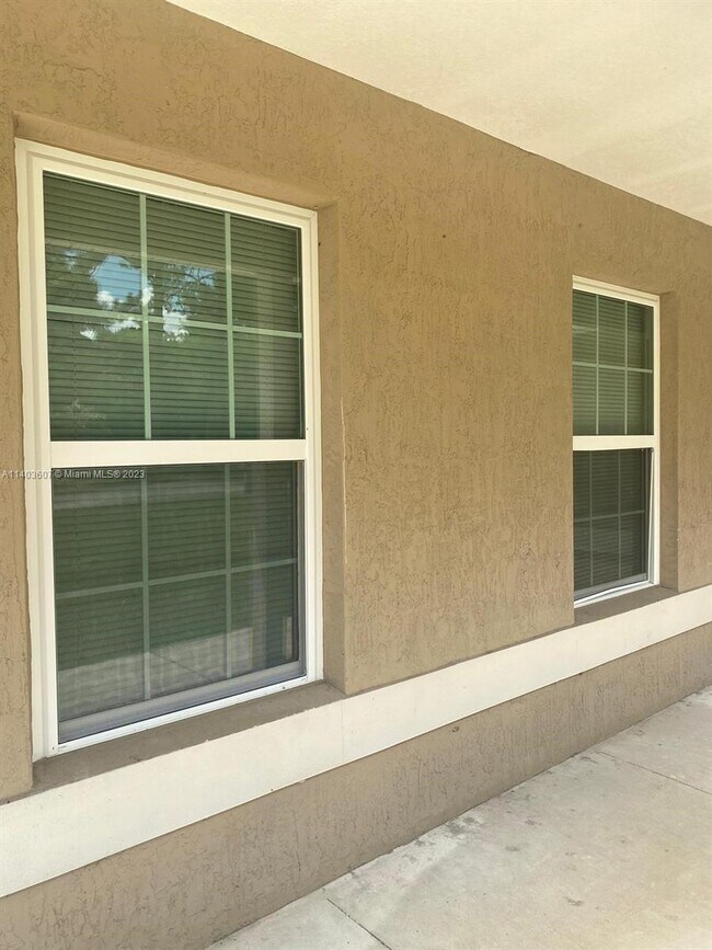 Building Photo - 3831 SE 137th Ln