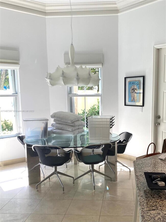 Foto del edificio - 21201 NE 38th Ave
