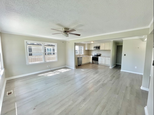 Building Photo - Updated 3-Bedroom, 2-Bath Home in Decatur, AL