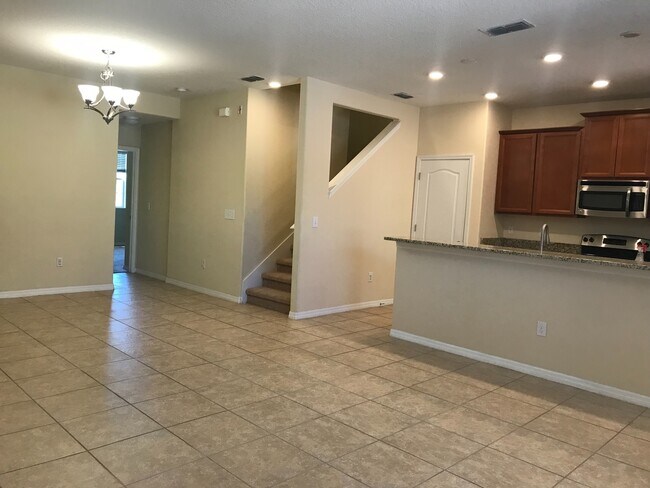 Foto del edificio - 4 bedroom independence Winter Garden townh...