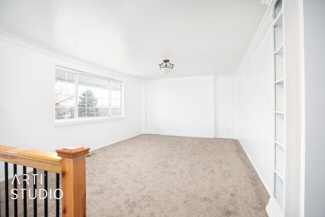 Building Photo - 457 N 750 E