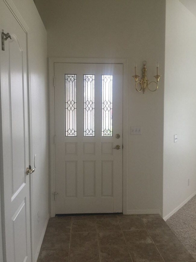 Foto del edificio - 9316 N Bramwell St