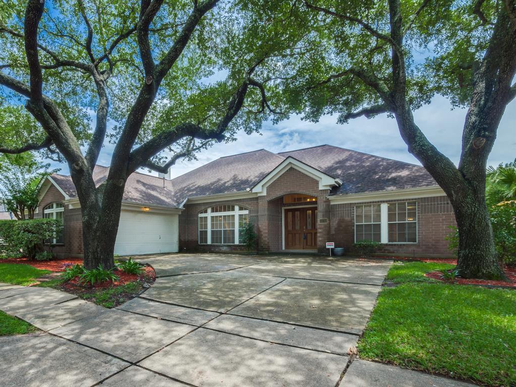 Primary Photo - 14211 Woodville Gardens Dr