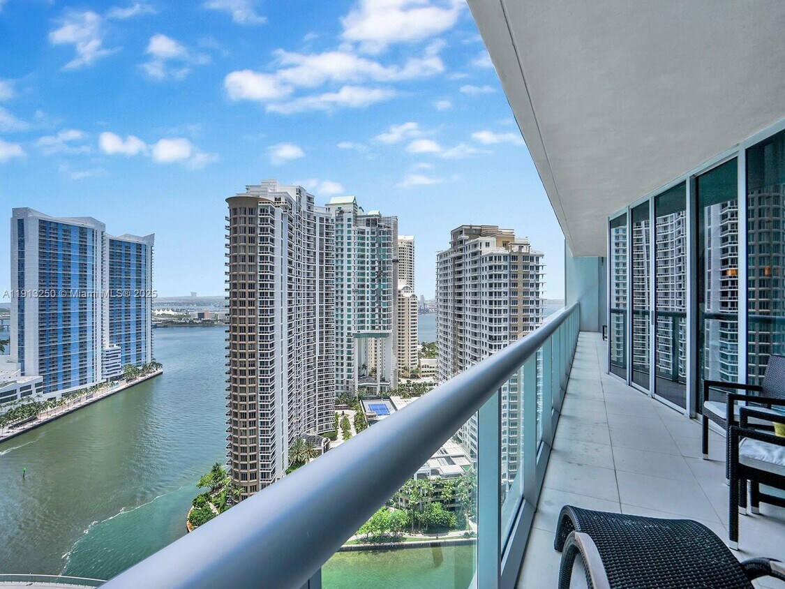 Foto principal - 495 Brickell Ave