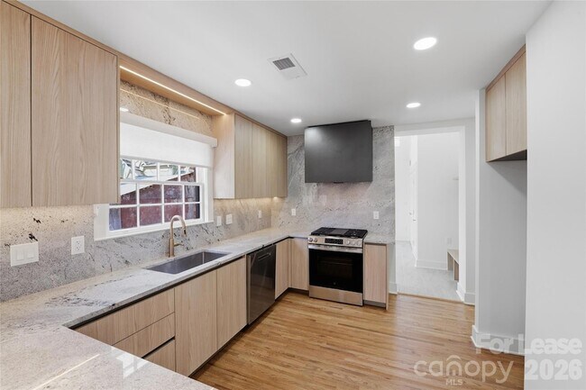 Building Photo - 1838 Merriman Ave