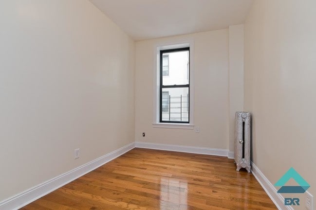 Building Photo - 38 Saint Pauls Pl