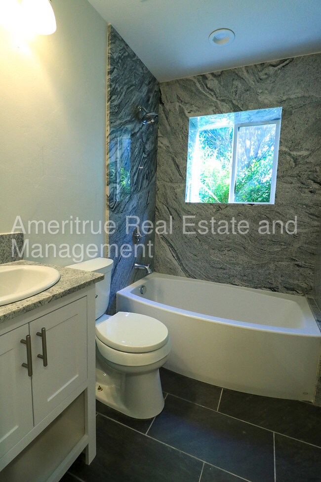 Building Photo - Beautiful Spanish Fork home for rent