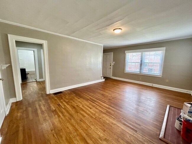 Foto del edificio - 6 Bedroom in Richmond Near EKU!