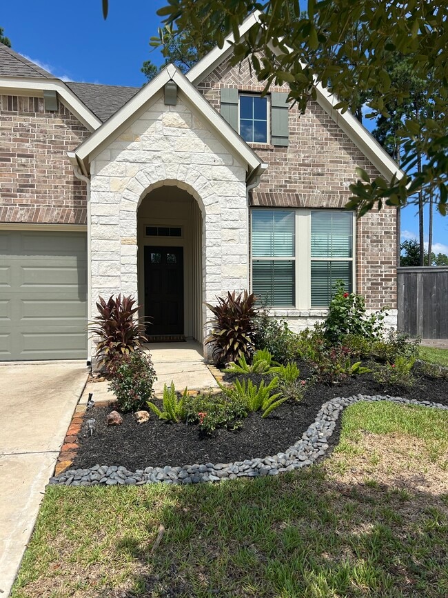 Building Photo - 322 Fanpalm Ct