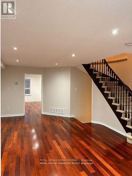 Photo du bâtiment - 3819 Allcroft Rd