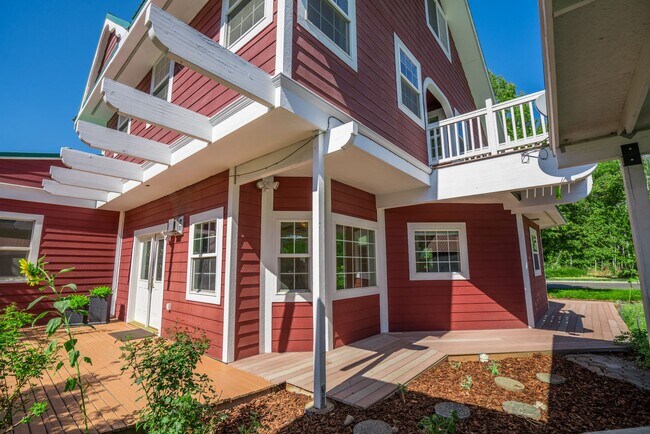 Foto del edificio - Spacious home close to CWU!