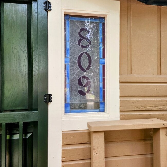 Photo - Single Family Home Close to UF!