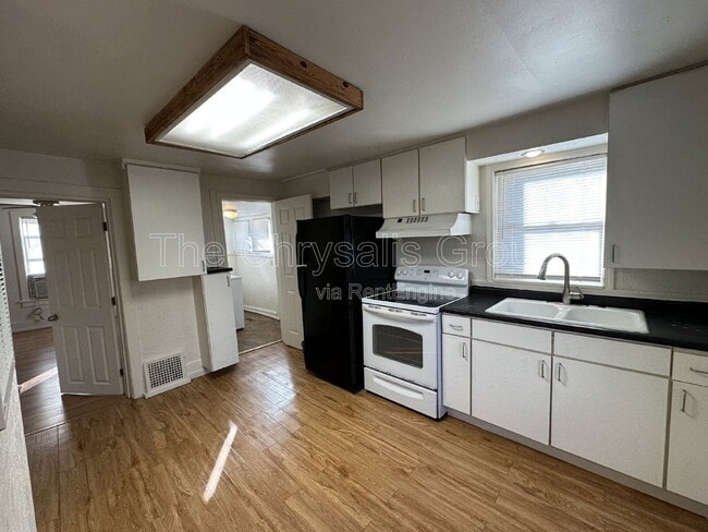 Foto del edificio - 537 1/2 Bucklin St