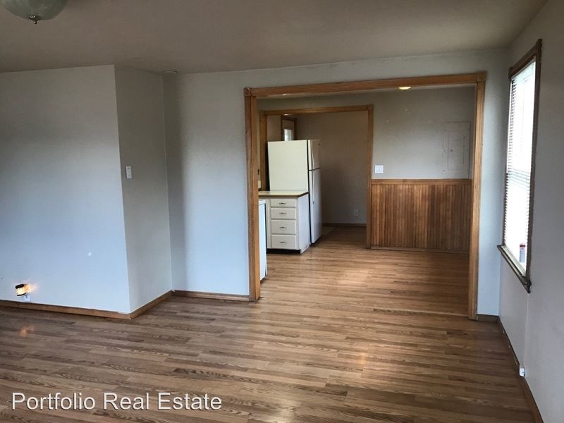 Primary Photo - 343 N Mattson Dr