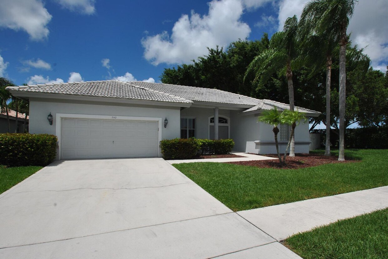 Primary Photo - 7142 Taylorwood Dr