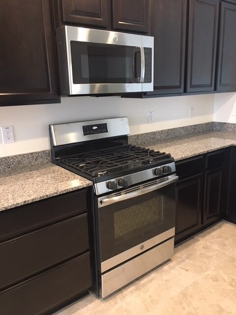 Building Photo - 2465 E Flintlock Dr