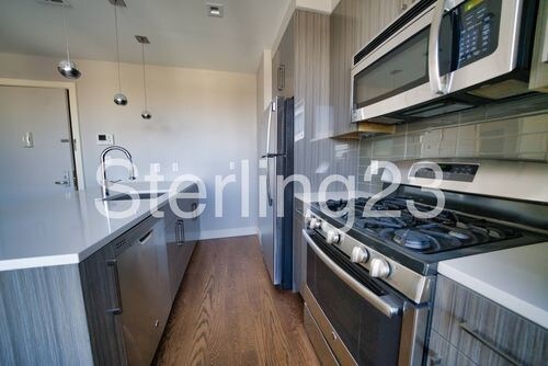 Foto del edificio - 2718 Hoyt Ave S
