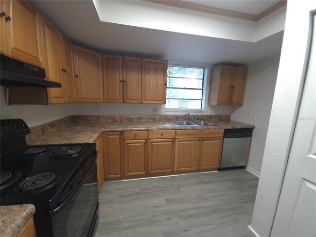 Foto del edificio - 8413 Barrett Pl