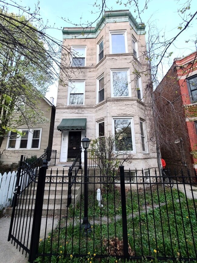 Building Photo - 2423 N Washtenaw Ave