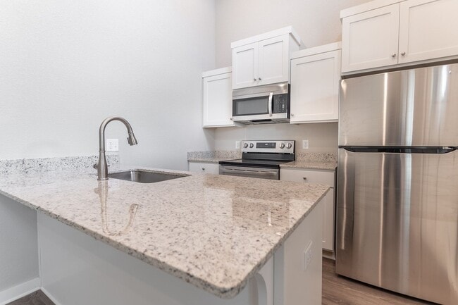 Building Photo - 2 Bed 2 Bath Home in Fayetteville!