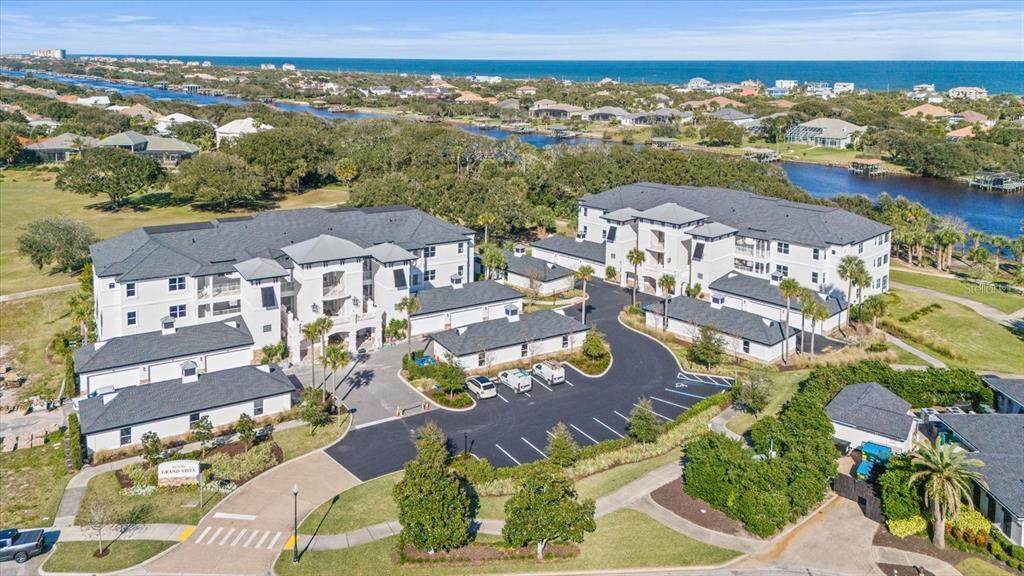 Foto principal - 445 Riverfront Dr