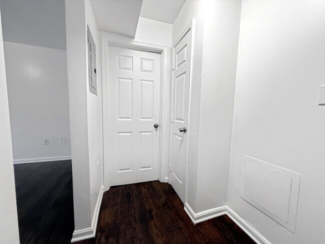 Foto del edificio - 506 Eastern Ave NE