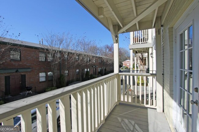 Foto del edificio - 1019 Greenwood Ave NE