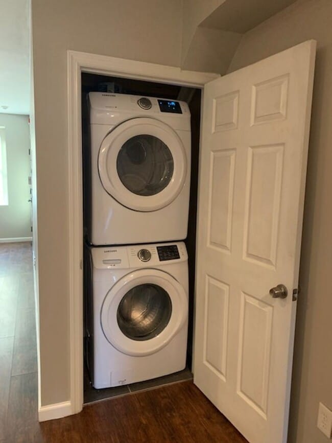 Photo - 2419 Frankford Ave Apartment