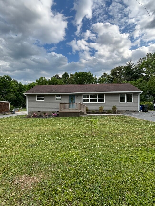 Building Photo - 1438 Ely Rd