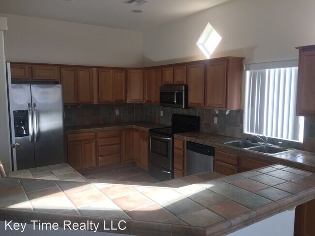Building Photo - 2 br, 2 bath House - 2703 La Paloma Dr