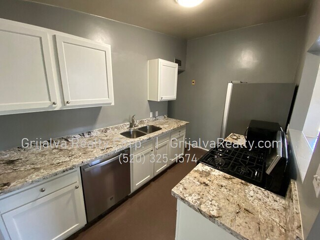 Foto del edificio - 1416 E Lee St