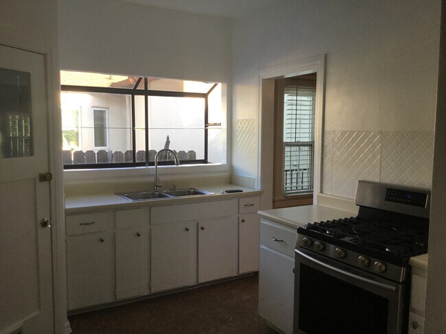 Kitchen - 6265 Drexel Ave