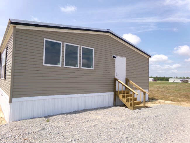 Building Photo - 281 Patriot Ln