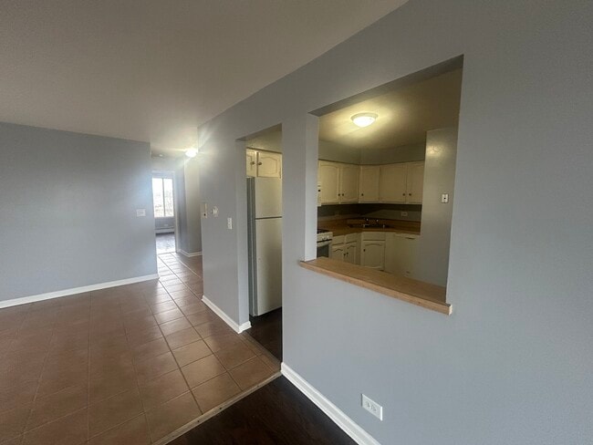 Building Photo - 169 S Gregory St