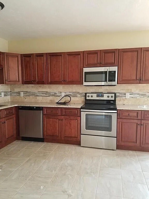 Foto principal - 121 Winfield St