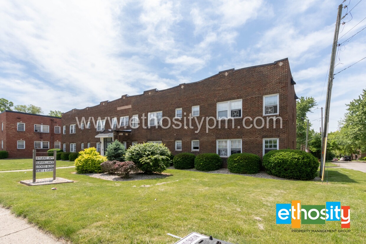Primary Photo - 4801 E Washington St