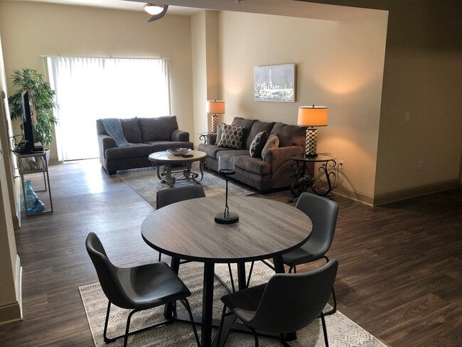 Building Photo - 721 Gov Morrison St