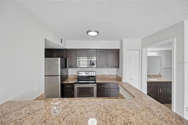 Foto del edificio - 2213 Grand Cayman Ct