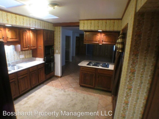 Building Photo - 4 br, 2 bath House - 1431 SE 37th Ave