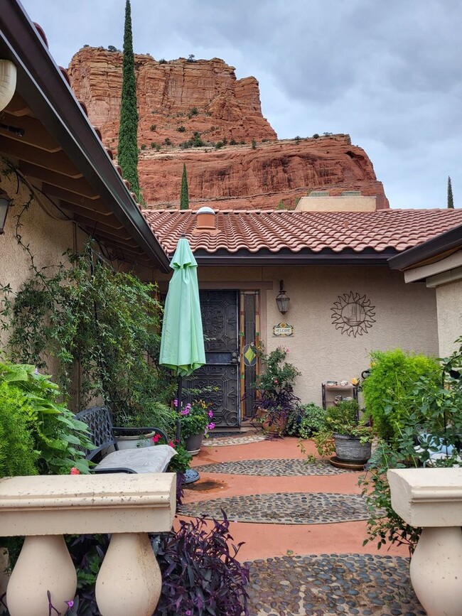 Foto del edificio - HOUSE - VILLAGE OF OAK CREEK