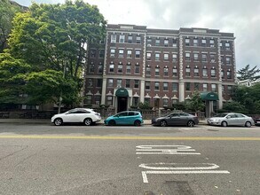 Building Photo - 249 Chestnut Hill Ave