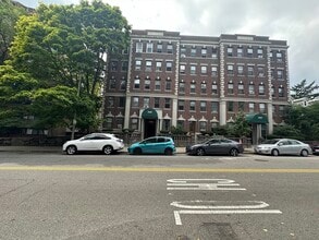 Building Photo - 249 Chestnut Hill Ave